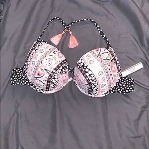 NWT VS “The Fabulous” push up bikini top👙